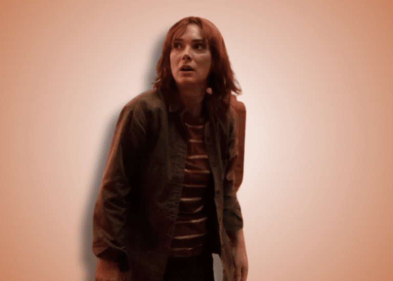 How to dress like Joyce Byers